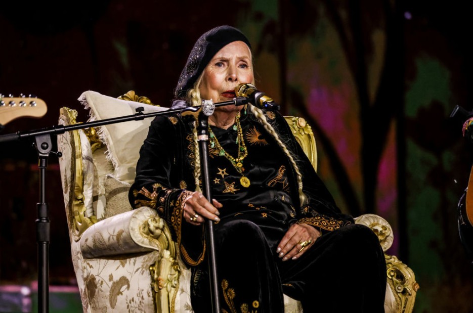 Joni Mitchell's 'Creepy' Health Condition Explained: Why Some Doctors Think It 'Does Not Exist'