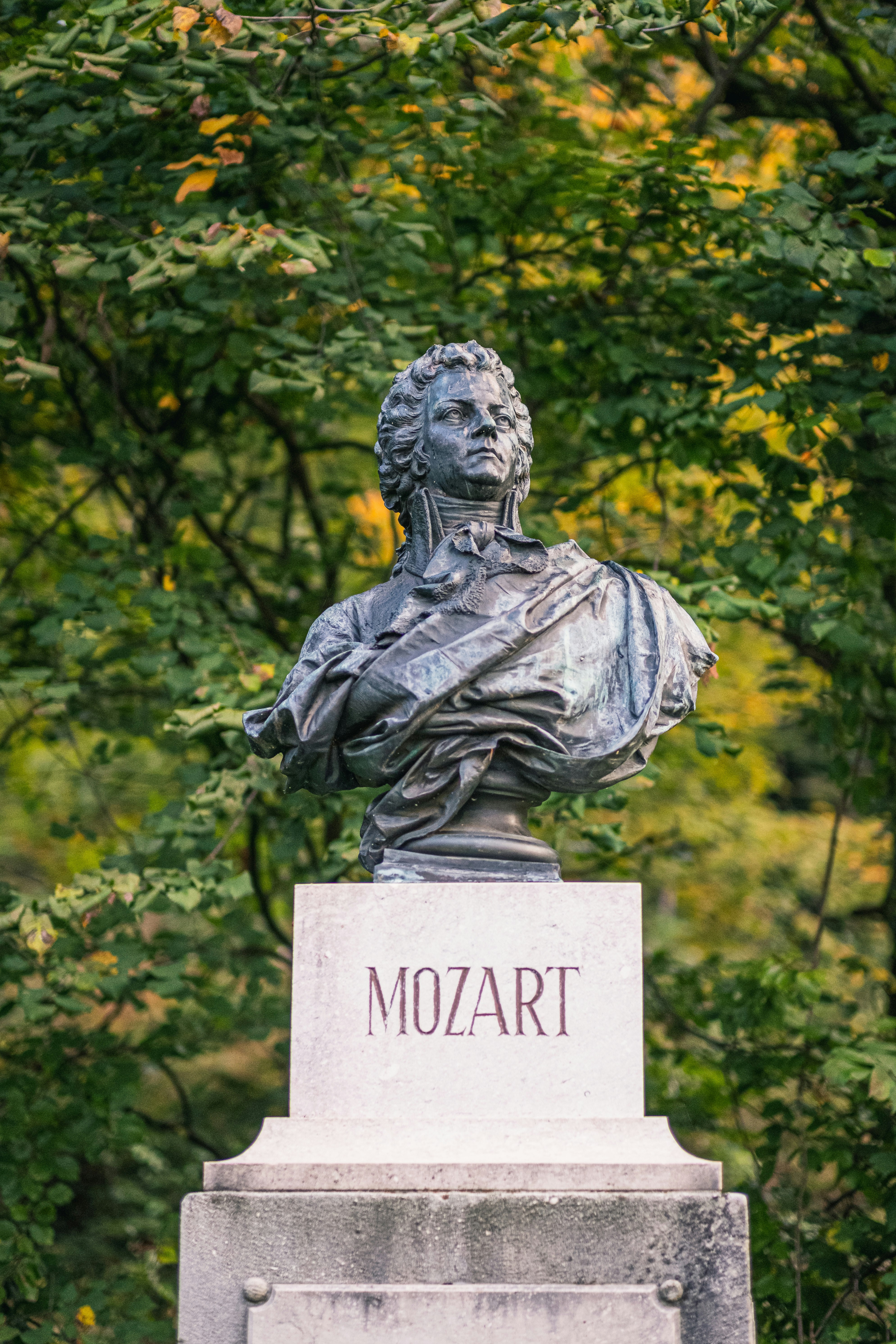 bust of mozart