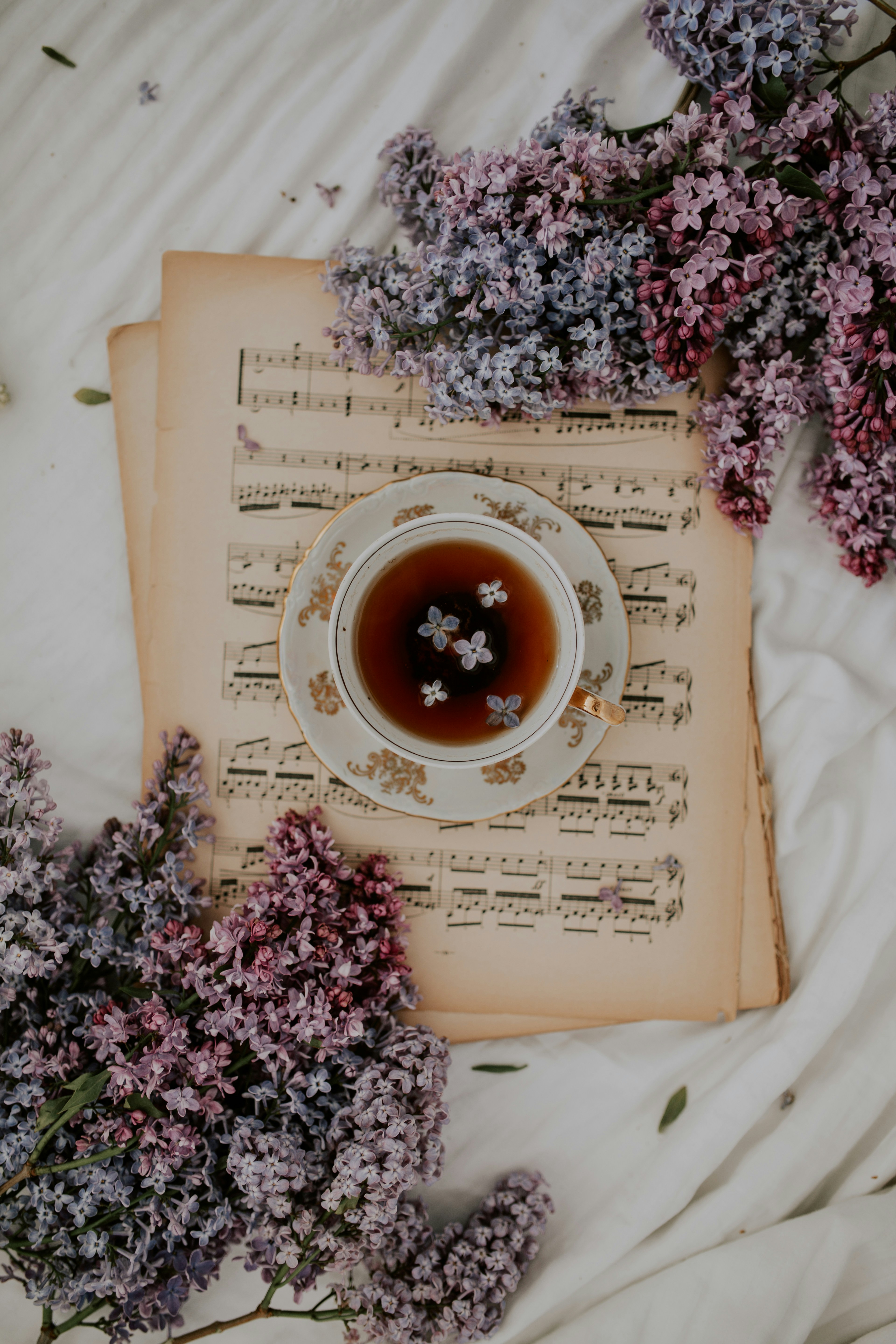 classical note with tea