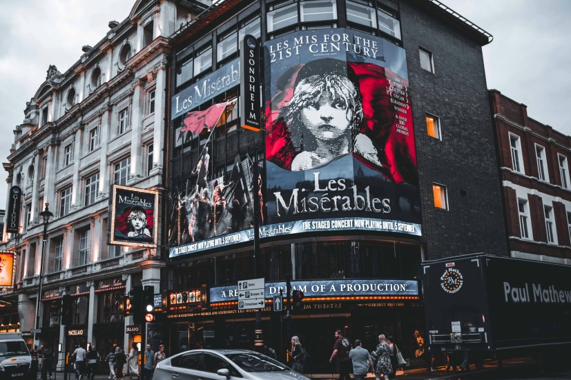 les miserables theatre