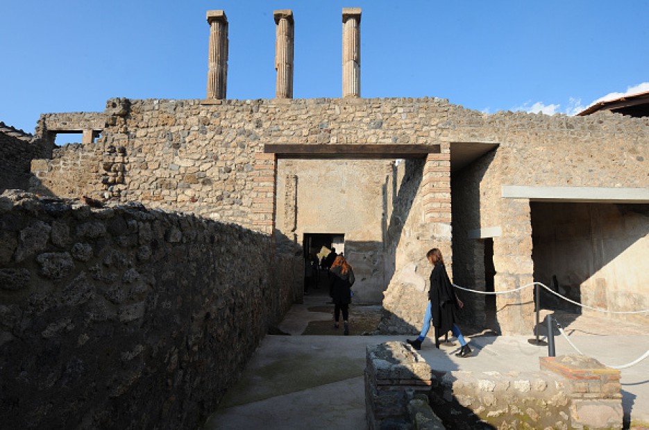 ITALY-POMPEII-DOMUS-ARCHAEOLOGY